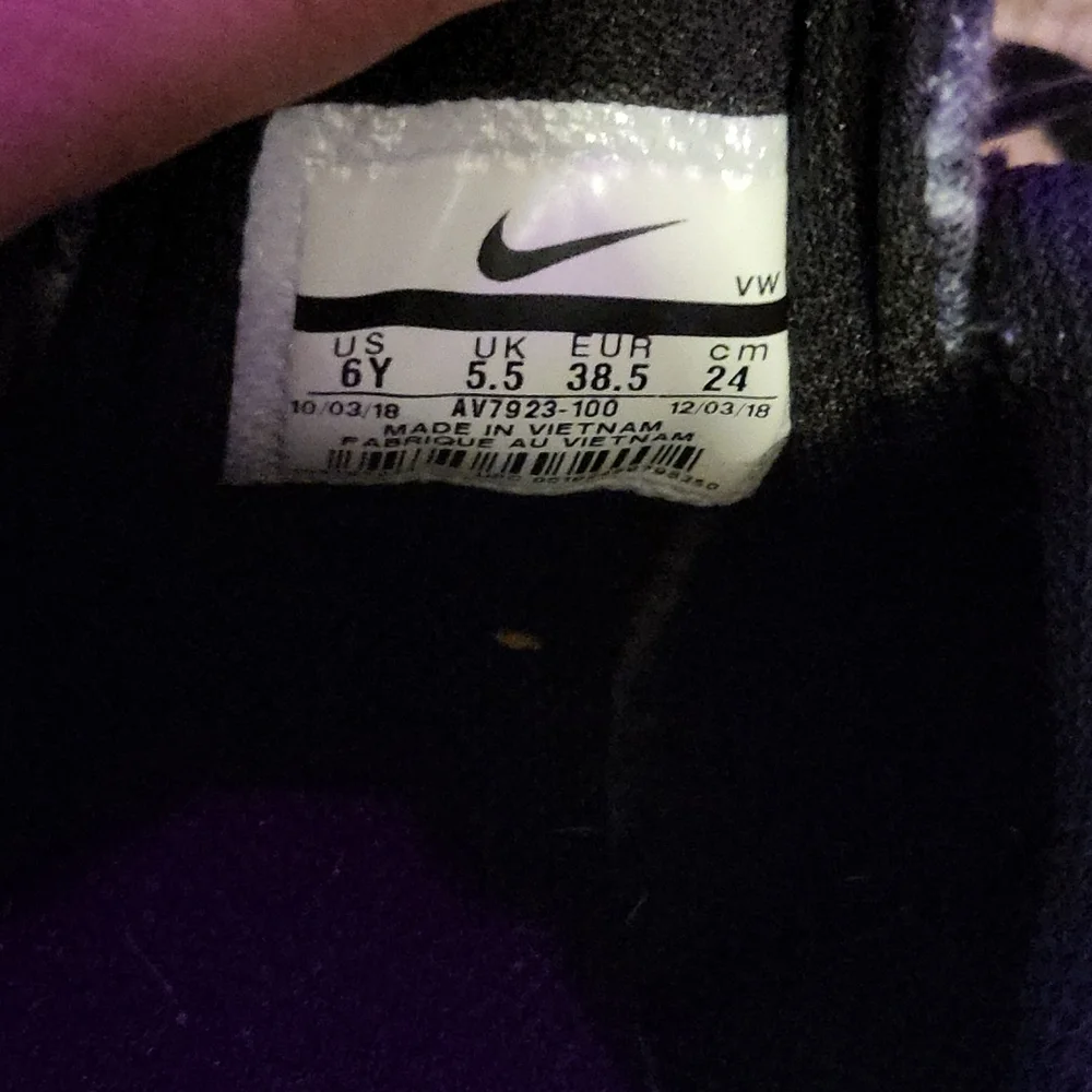 Nike SB 2018 black and white tie dye boys size 6Y - Picture 5 of 5